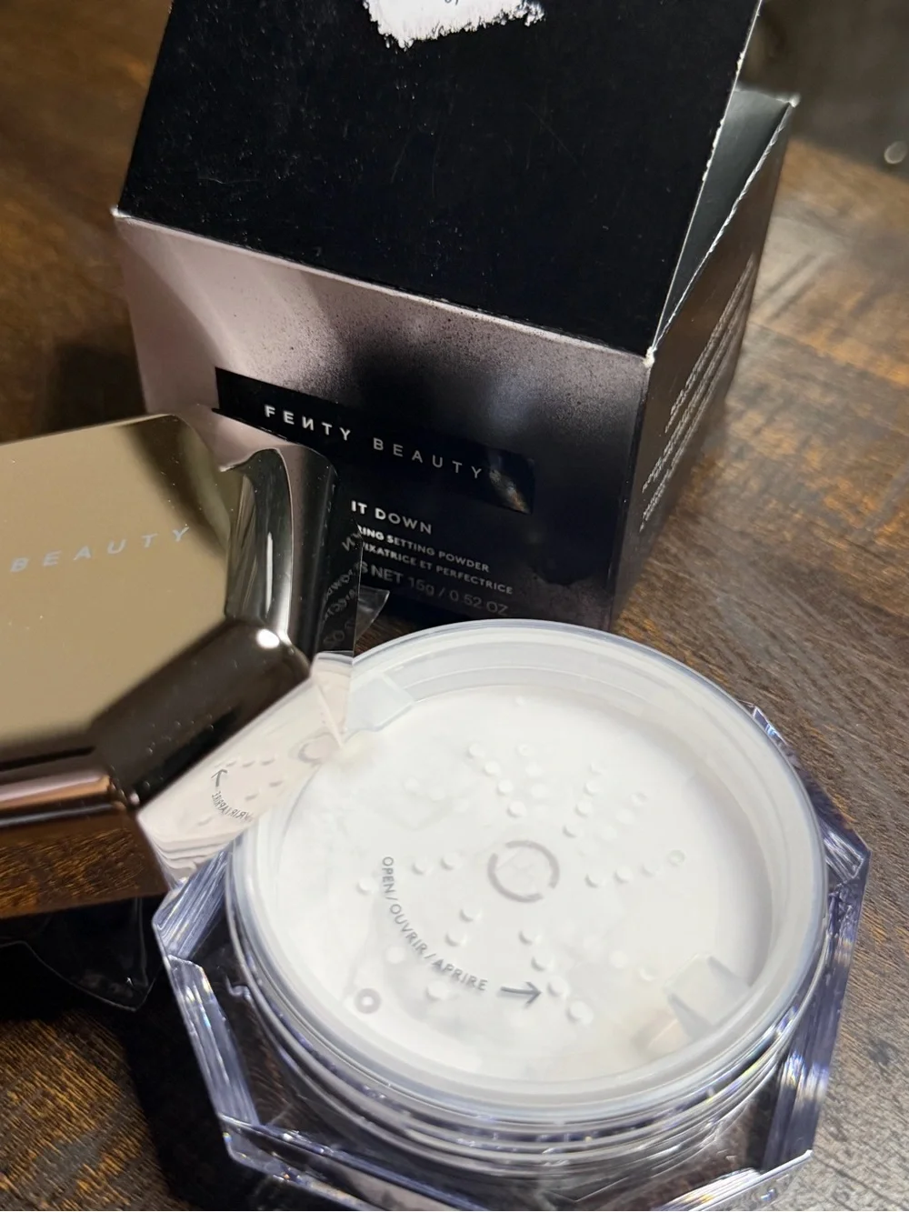 Fenty Beauty Set It Down Superfine Blurring Setting Powder - LAVENDER